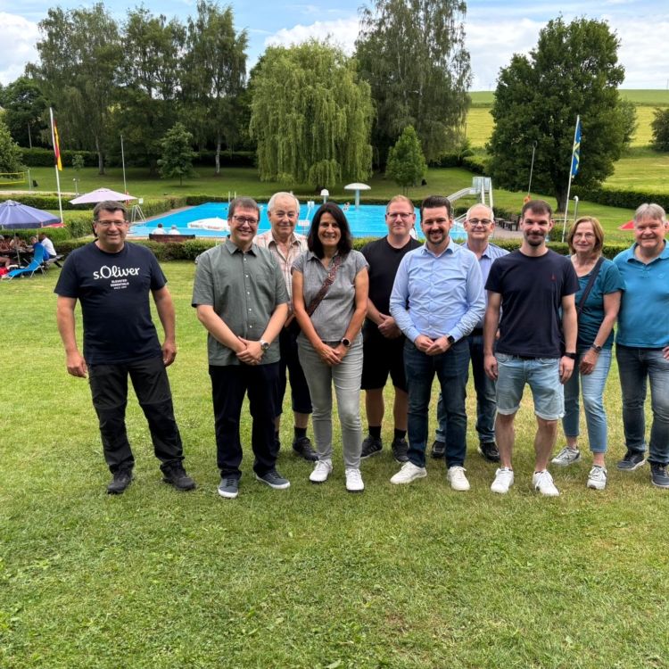 KW 22 – Schwimmbad Singhofen – Foto 5