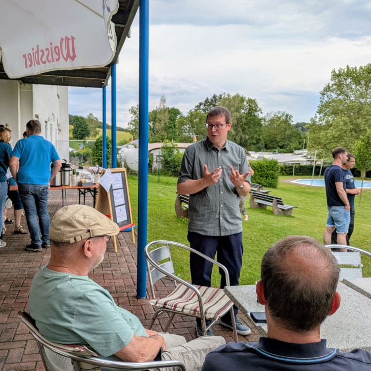 KW 22 – Schwimmbad Singhofen – Foto 6
